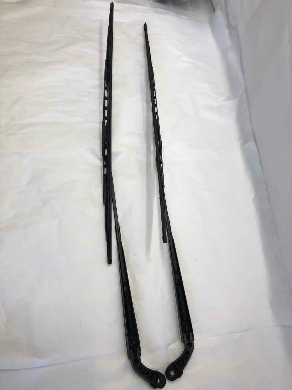 1996 - 2002 CHRYSLER TOWN CNTRY Windshield Wiper Arm W/ Blade Left Right Pair M