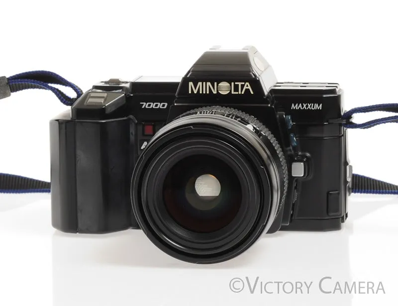 Minolta Maxxum 7000 35mm Film Camera with 28-70mm Zoom Lens