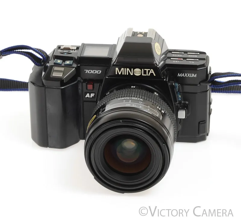 Minolta Maxxum 7000 35mm Film Camera with 28-70mm Zoom Lens